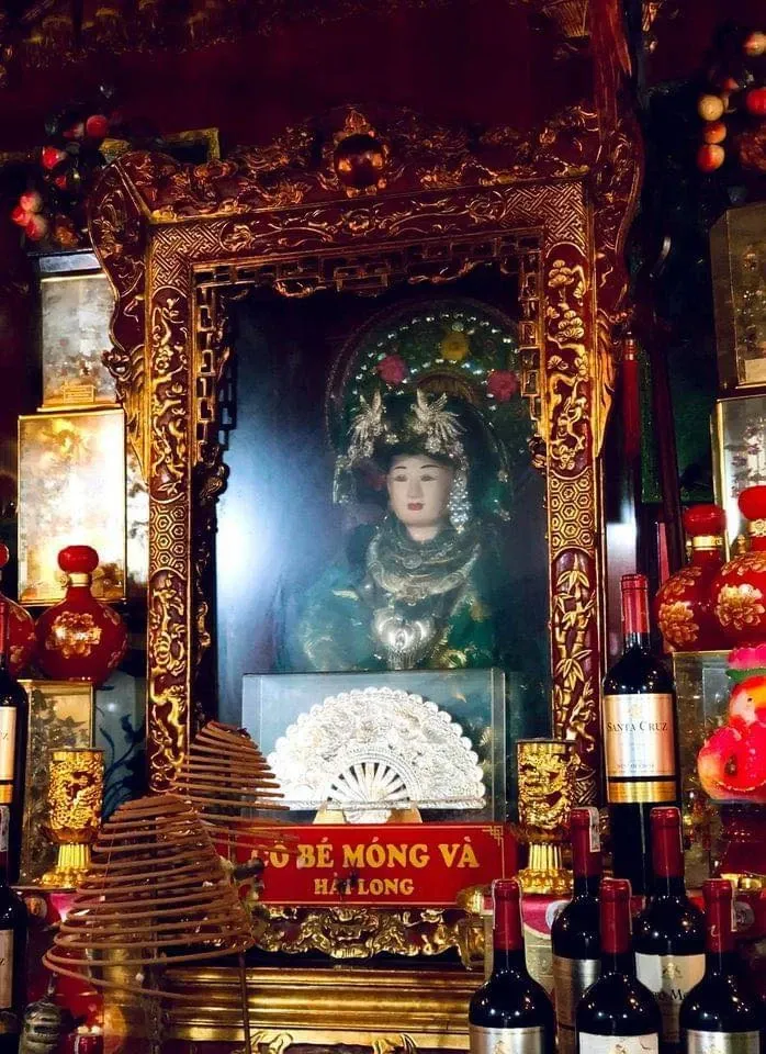 Co Be Mong Va tuong 4.jpg (130 kB)