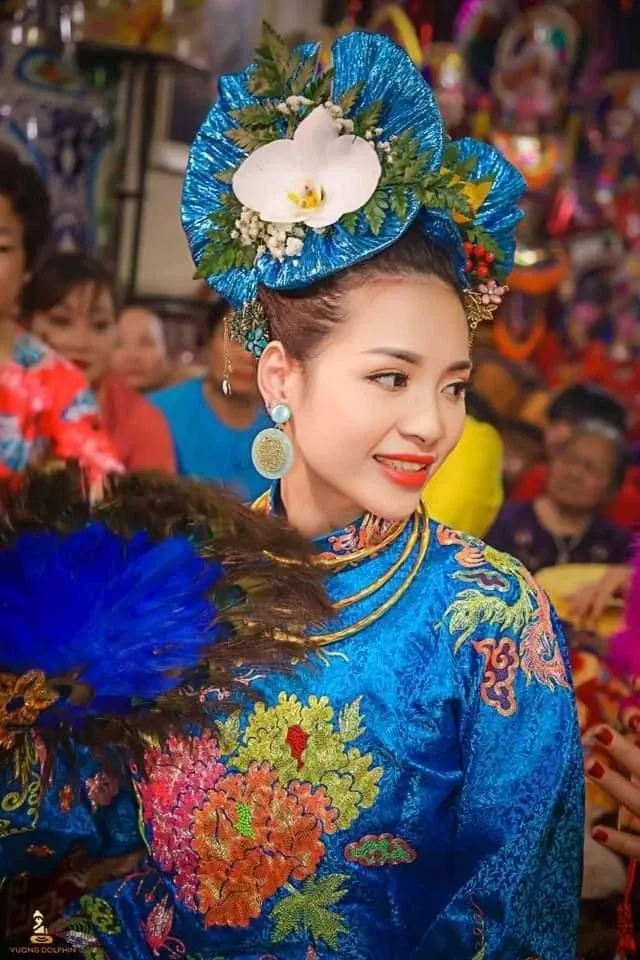 Co Nam hau bong 4.jpeg (153 kB)